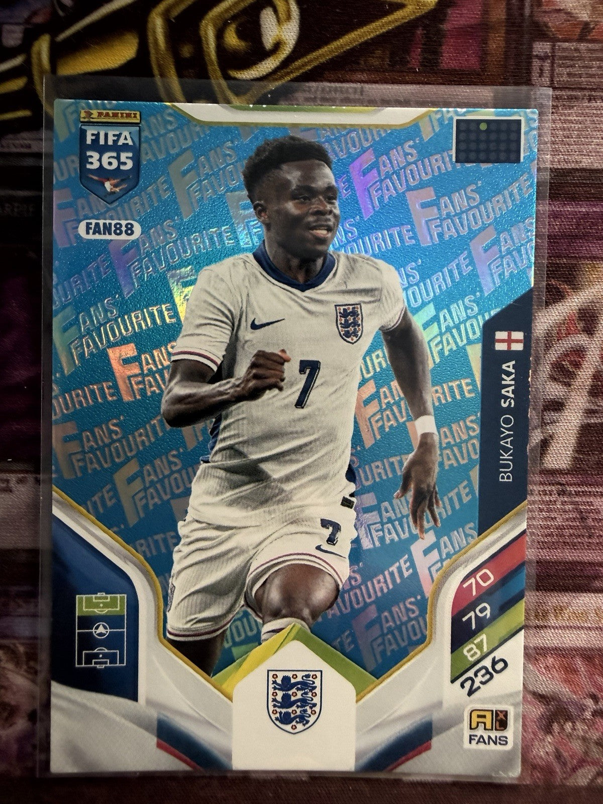 CARTE PANINI FIFA 365 2026 BUKAYO SAKA #FAN88 BLUE PARALLELE FANS FAVOURITE
