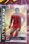 2025-26 Topps Chrome Bundesliga Alphonso Davies Ultra Beam Bayern München UB-8