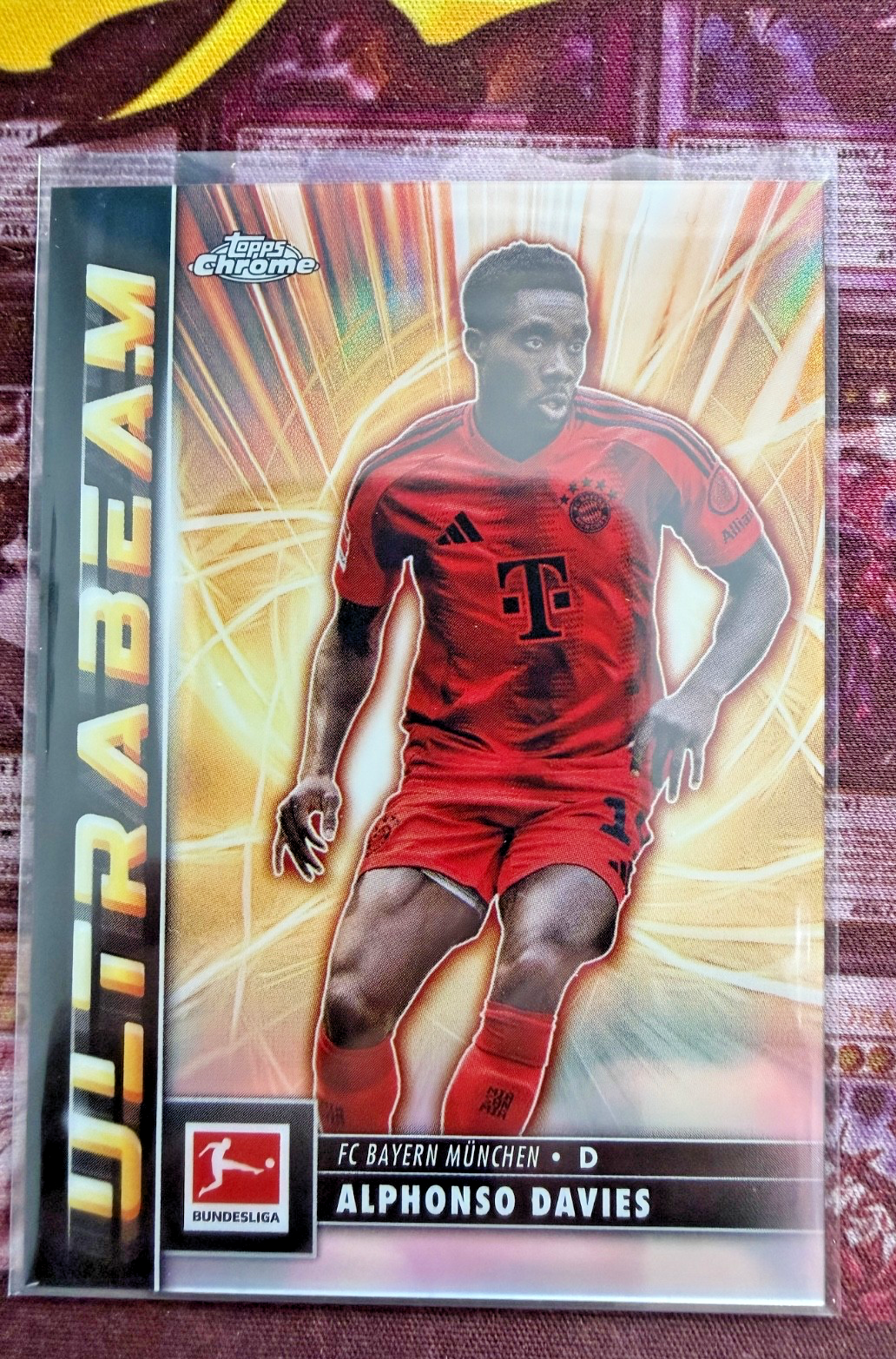 2025-26 Topps Chrome Bundesliga Alphonso Davies Ultra Beam Bayern München UB-8